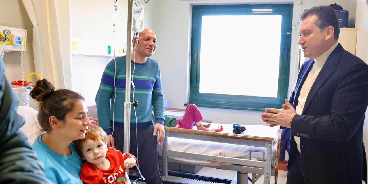 SİLİVRİ BELEDİYE BAŞKANI BORA BALCIOĞLU’DAN HASTANEYE YENİL YIL ZİYARETİ