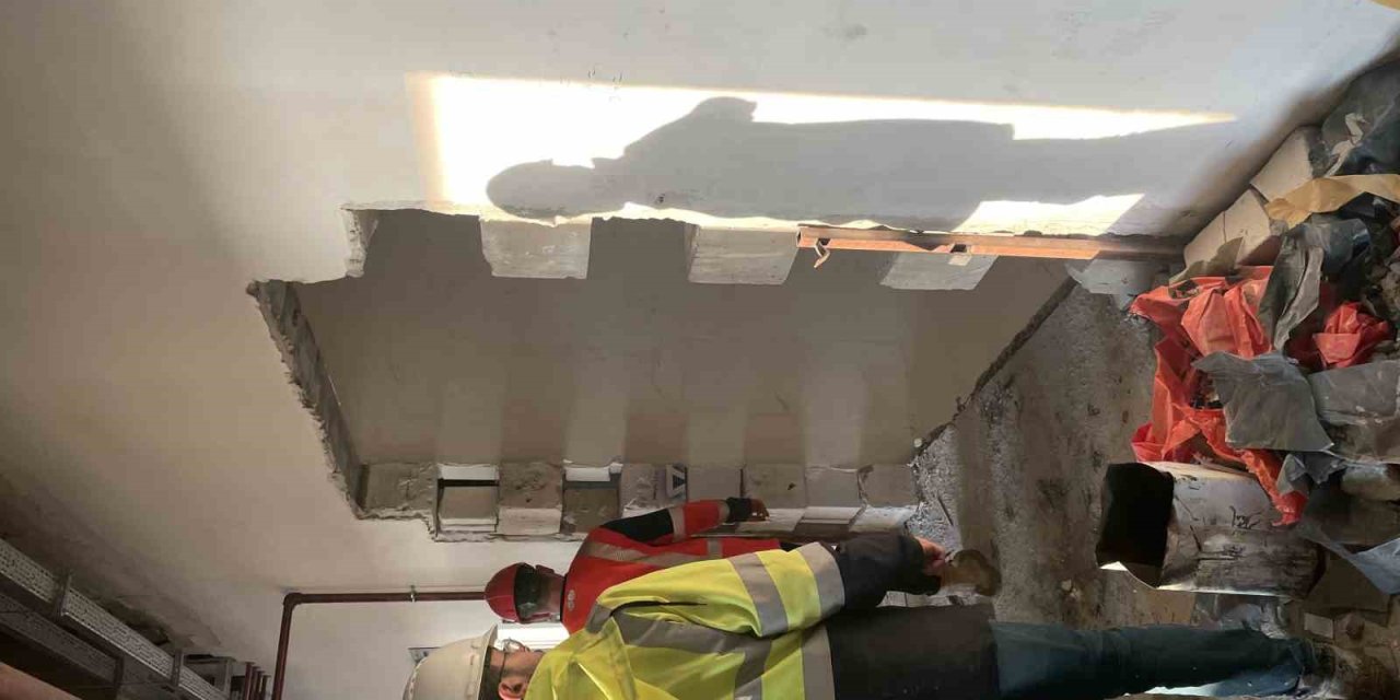 ÜNİVERSİTE KAMPÜSÜNDEKİ İNŞAATIN 4. KATINDAN DÜŞEN İŞÇİ HAYATINI KAYBETTİ