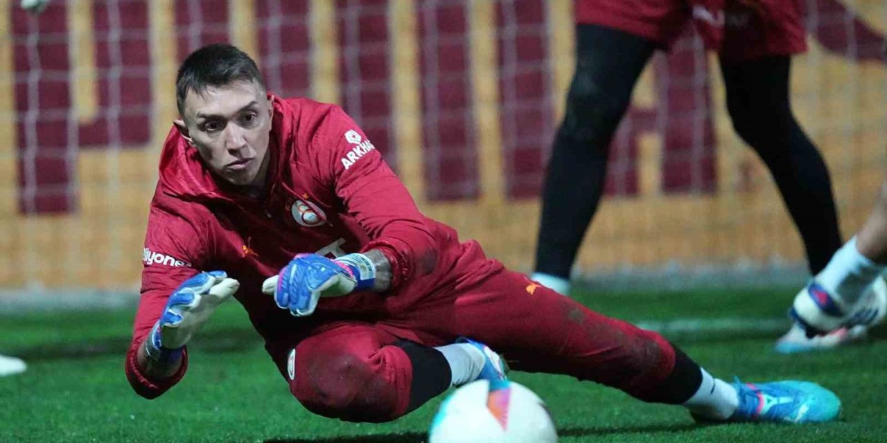 GALATASARAY, GÖZTEPE MAÇI HAZIRLIKLARINI SÜRDÜRDÜ