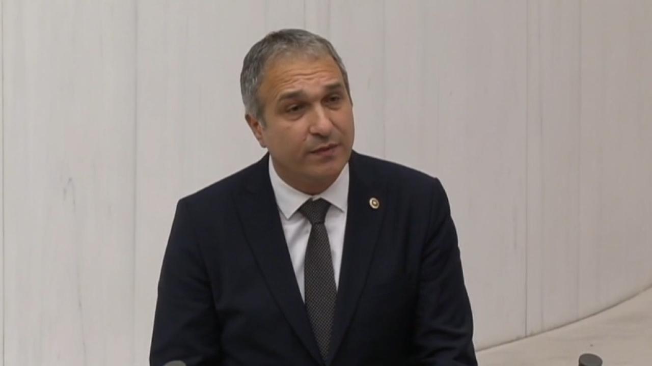 Suat Özçağdaş, Yunus Emre Vakfı’yla İlgili Soru Önergesi Verdi