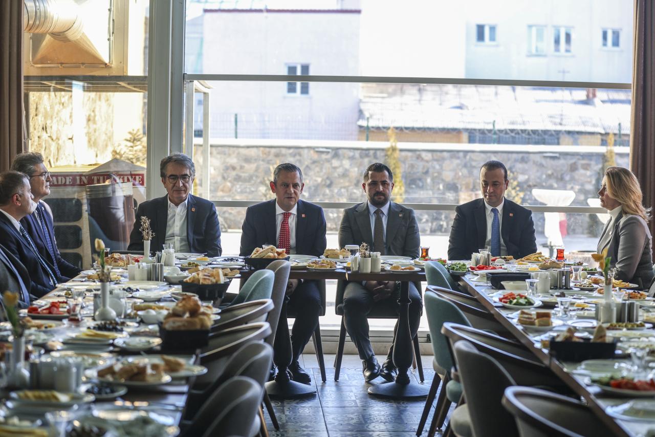 Cumhuriyet Halk Partisi Genel Başkanı Özgür Özel, Kars’ta...