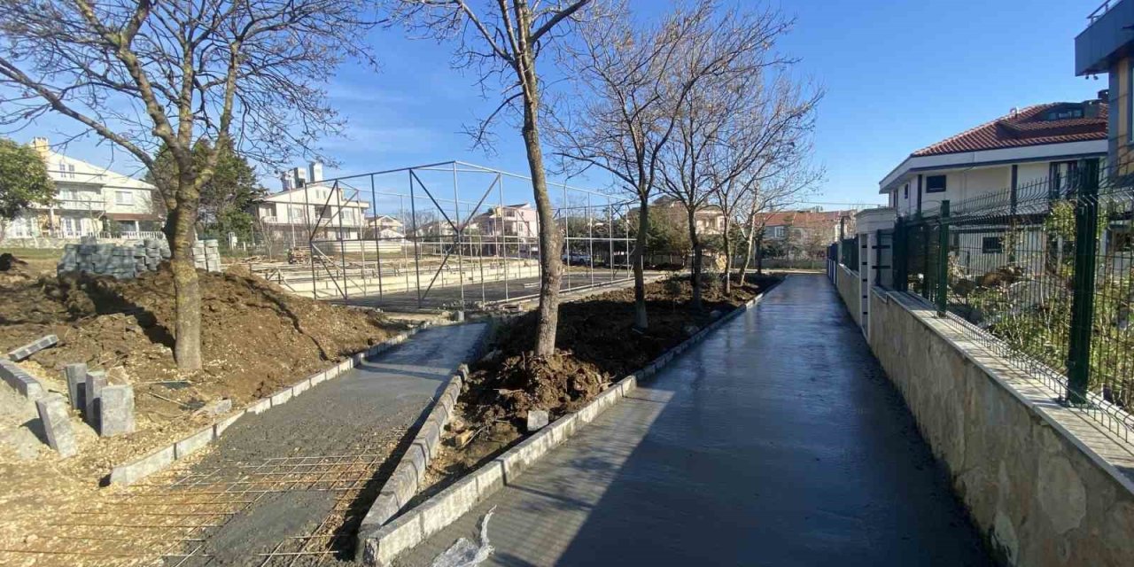 SİLİVRİ’DE PARK YENİLEME ÇALIŞMALARI BAŞLADI