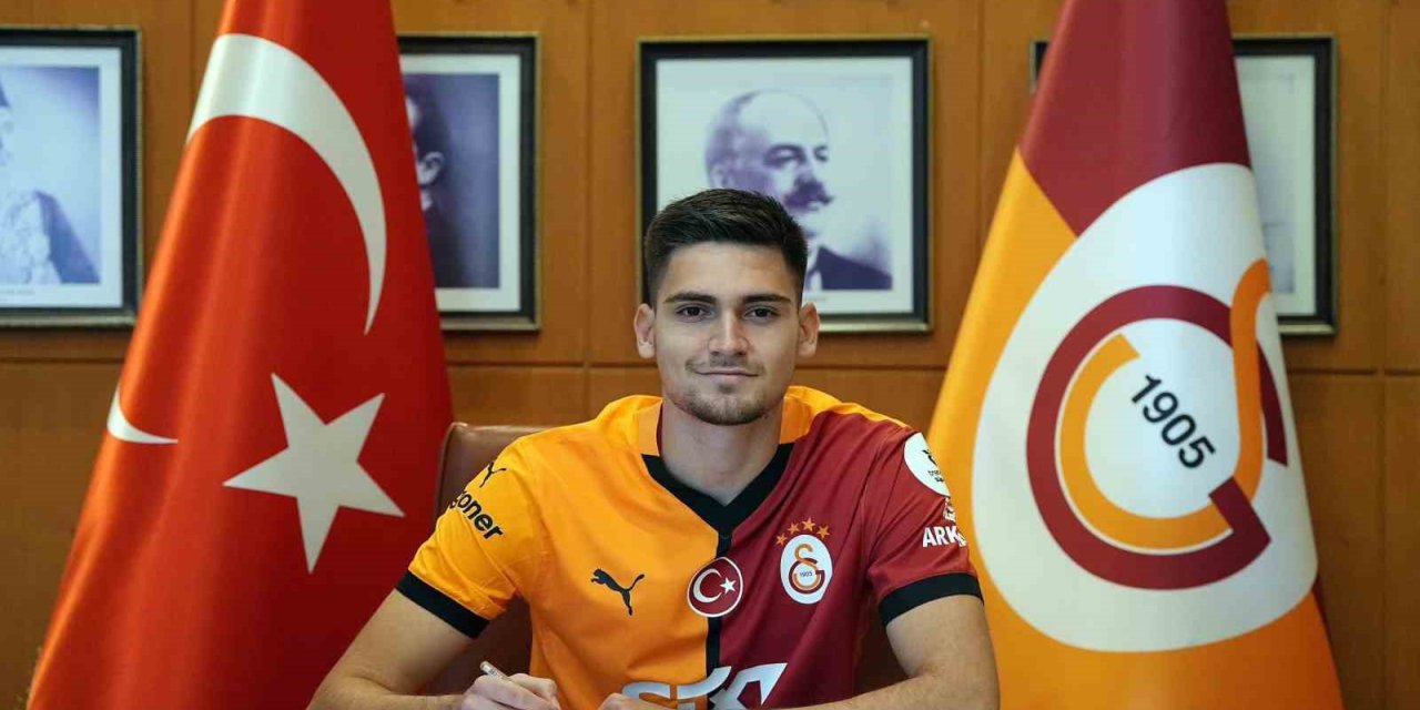 GALATASARAY, İKİ GENÇ FUTBOLCUNUN SÖZLEŞMESİNİ UZATTI