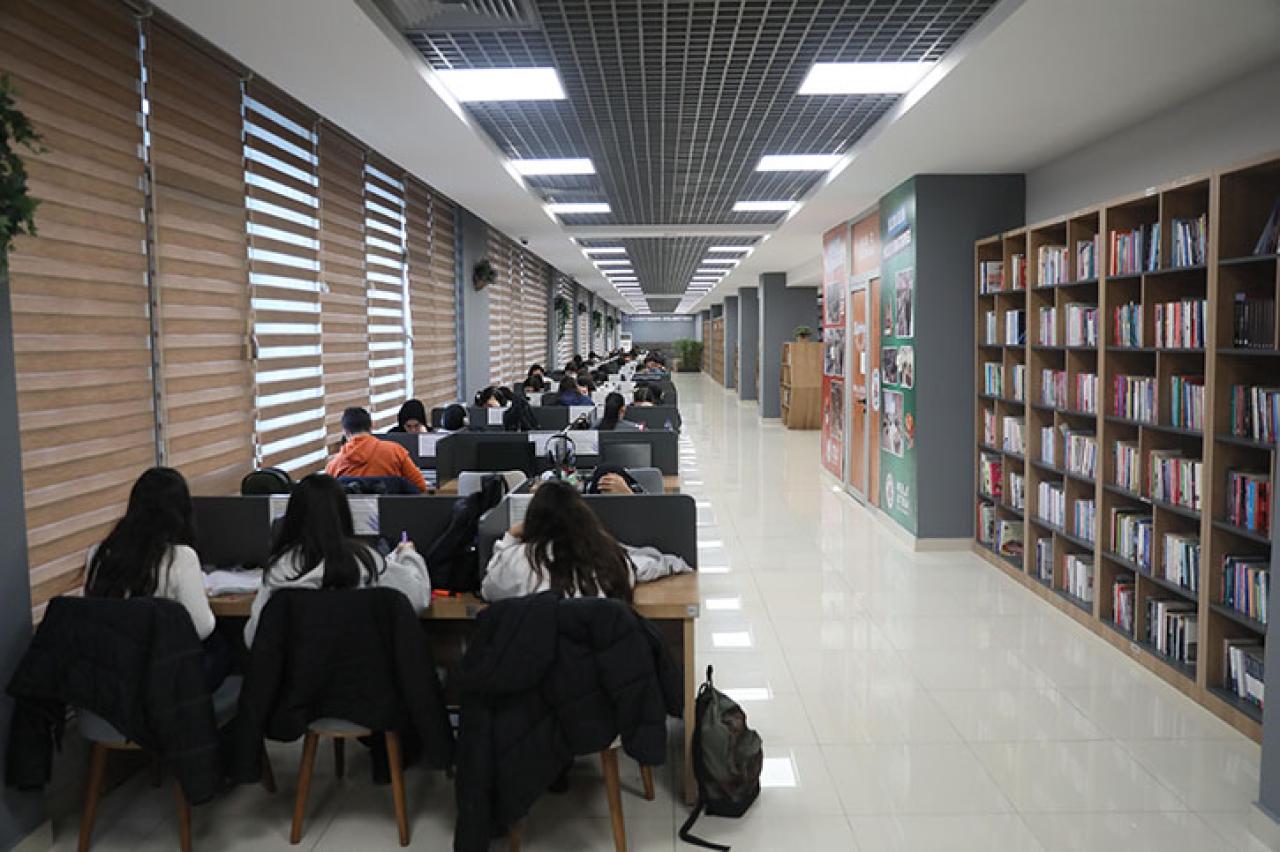 KÂĞITHANE’DE 5 MİLLET KIRAATHANESİ GENÇLERİN EĞİTİM ÜSSÜ OLDU