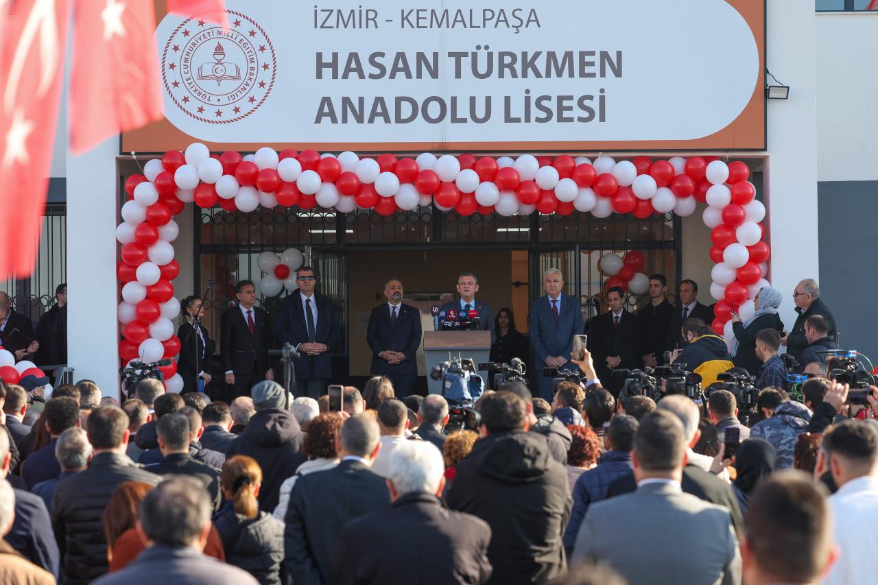 CHP Genel Başkanı Özgür Özel: “Asıl Beka Sorunu, Gençlerin Başka Ülkelerde Hayal Kurmasıdır”