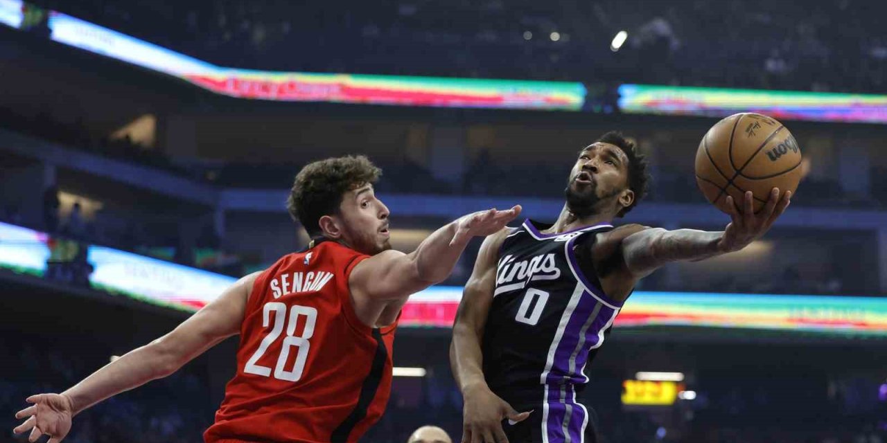 ALPEREN ŞENGÜN’ÜN 21 SAYISI HOUSTON’A YETMEDİ