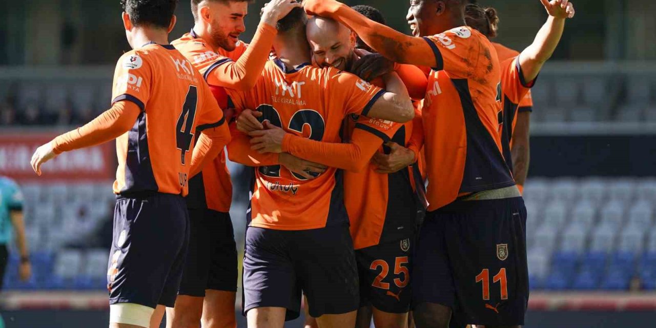 TRENDYOL SÜPER LİG: BAŞAKŞEHİR: 1 - ÇAYKUR RİZESPOR: 0 (İLK YARI)