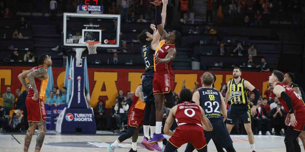 POTA DERBİSİ FENERBAHÇE’NİN