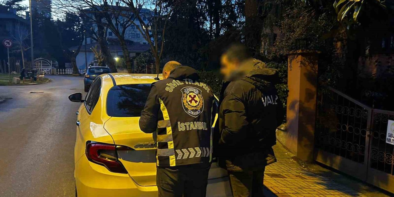 BEŞİKTAŞ’TA GERÇEKLEŞTİRİLEN VALE DENETİMİNDE CEZA YAĞDI: 1 FİRARİ YAKALANDI