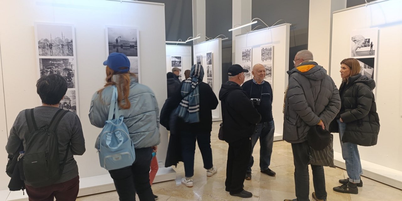 ‘KARE KARE İSTANBUL’ SERGİSİ MALTEPE’DE AÇILDI