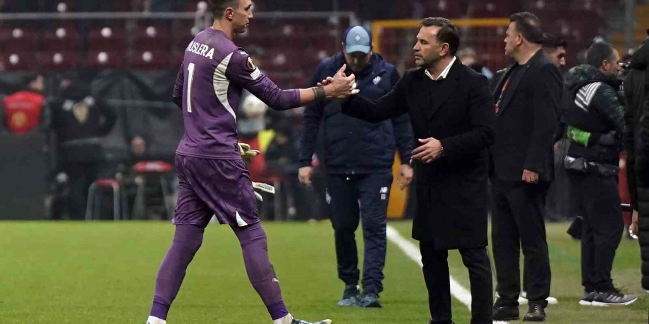 TARAFTARLARDAN, FERNANDO MUSLERA’YA TEPKİ