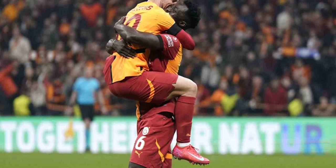 DAVİNSON SANCHEZ 4. GOLÜNÜ ATTI