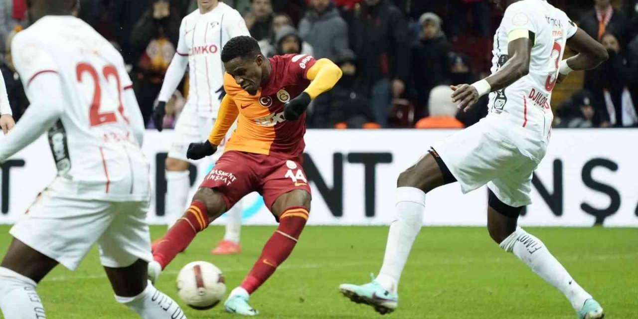 GALATASARAY’DA WİLFRİED ZAHA, CHARLOTTE FC’YE KİRALIK OLARAK GİTTİ