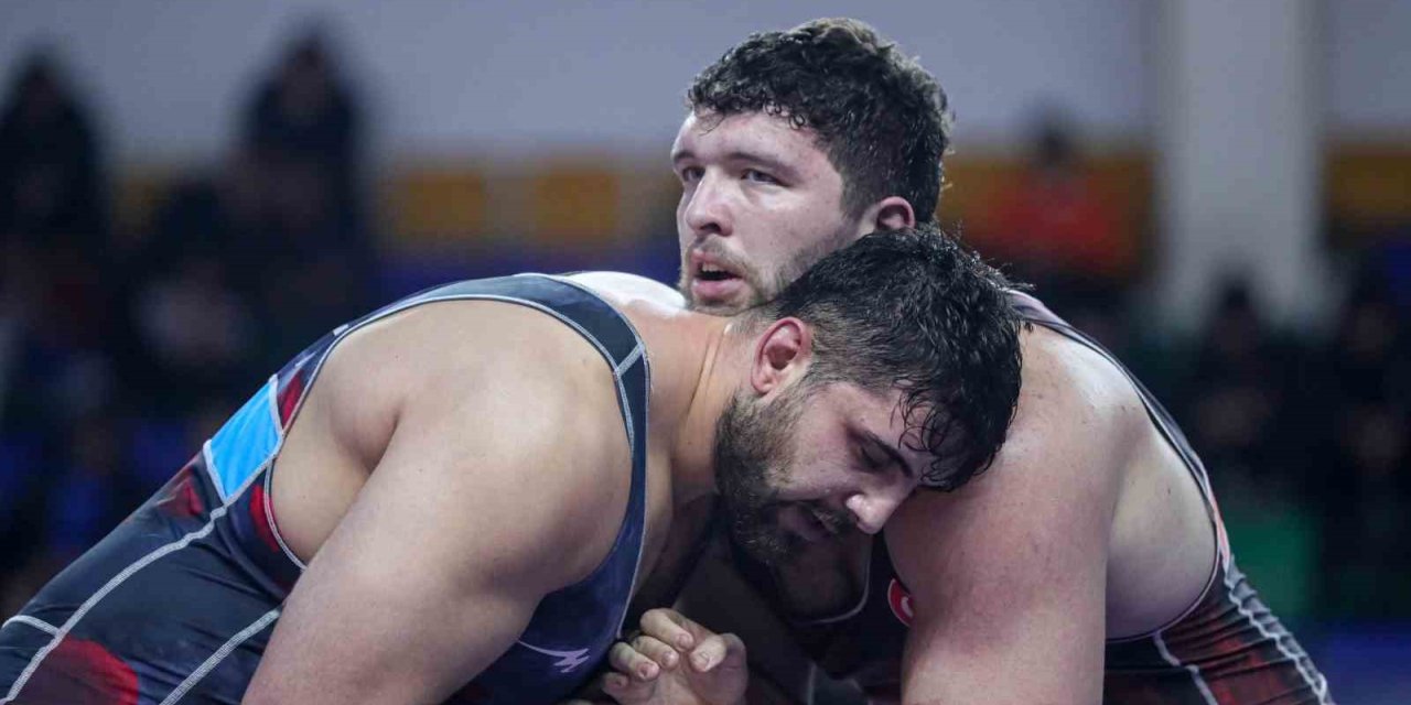 BÜYÜKLER GREKOROMEN TÜRKİYE GÜREŞ ŞAMPİYONASI’NDA İKİNCİ GÜN SONA ERDİ