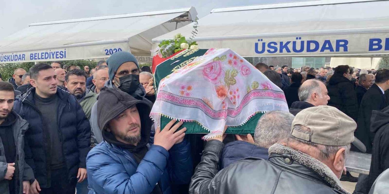 OTEL YANGININDA HAYATLARINI KAYBEDEN DAYI AİLESİ SON YOLCULUĞUNA UĞURLANDI