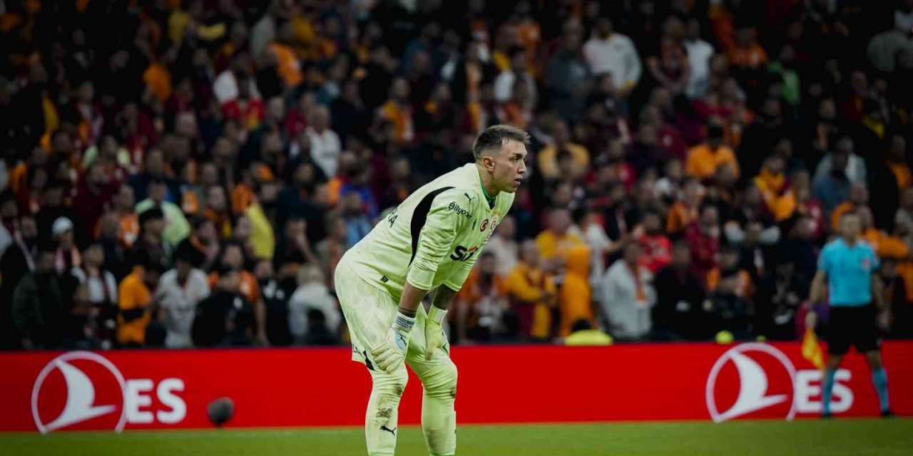 FERNANDO MUSLERA REKOR İÇİN SAHADA
