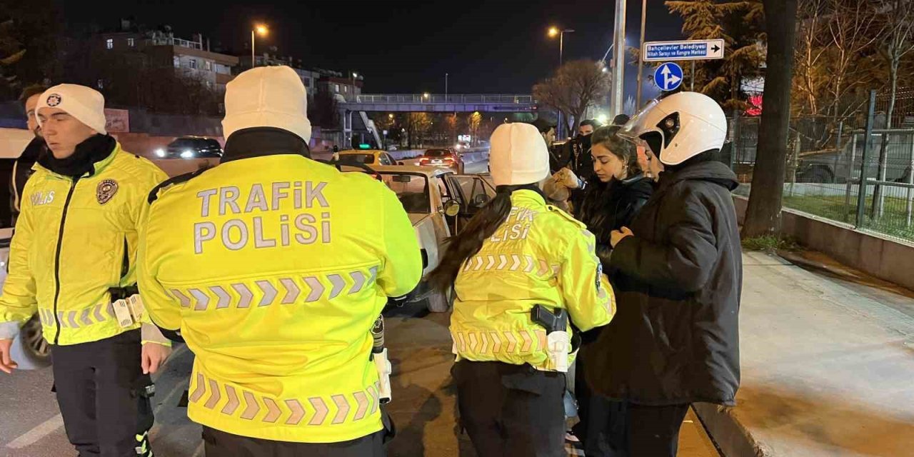 İSTANBUL EMNİYET MÜDÜRÜ YILDIZ, BAHÇELİEVLER’DE ASAYİŞ UYGULAMASINI YERİNDE DENETLEDİ