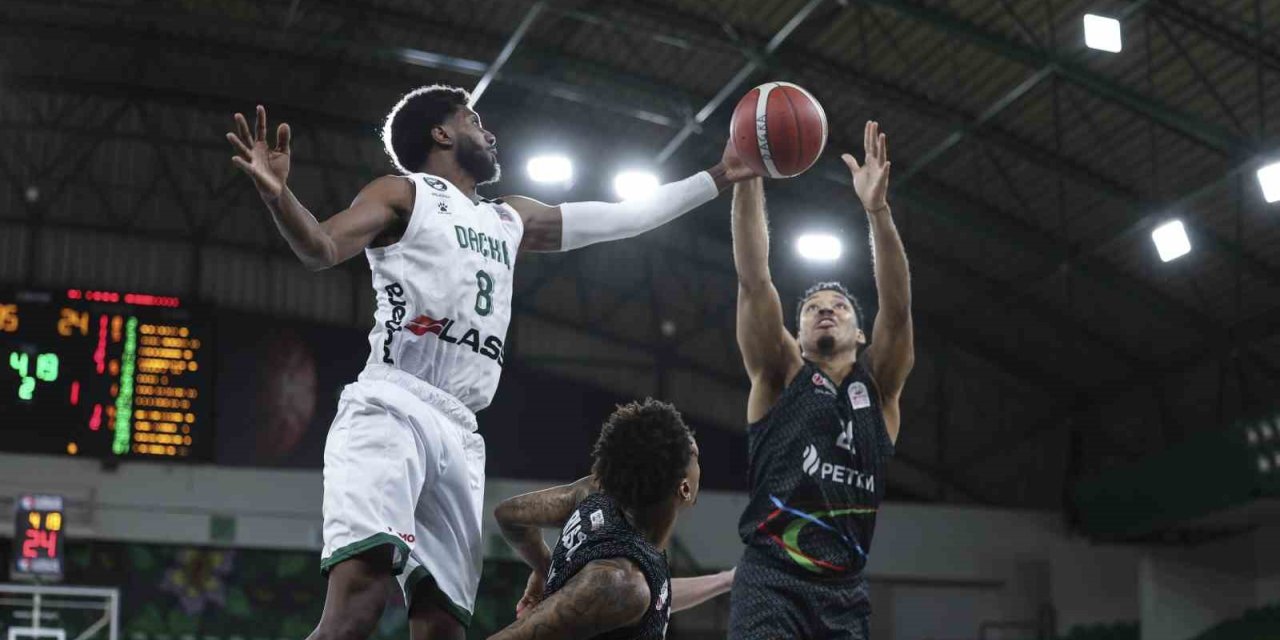 BASKETBOL SÜPER LİGİ: DARÜŞŞAFAKA: 83 - ALİAĞA PETKİMSPOR: 64