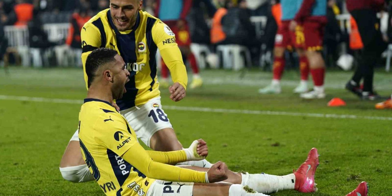 FENERBAHÇE, EVİNDE KAZANMA ALIŞKANLIĞINI SÜRDÜRDÜ