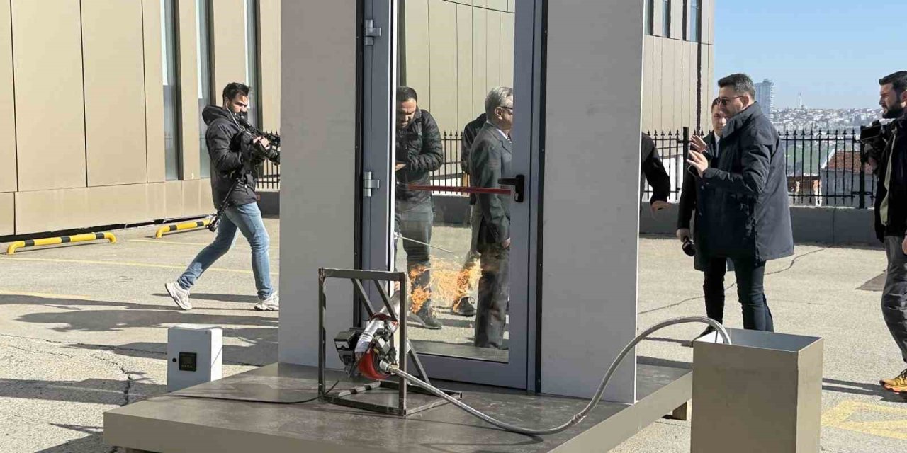 TÜRK FİRMASINDAN ISIYA DAYANIKLI CAM KAPI