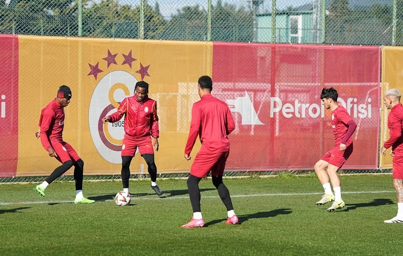 GALATASARAY, AJAX MAÇI HAZIRLIKLARINI TAMAMLADI