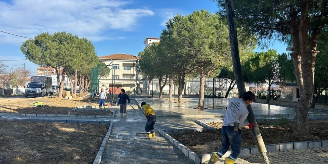 SİLİVRİ’DE YEŞİL ALANLAR ARTIYOR