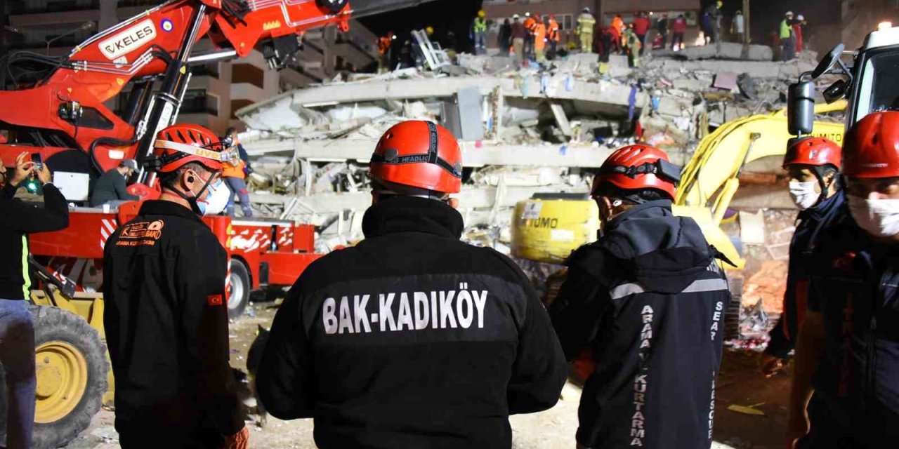 KADIKÖY BELEDİYESİ’NDEN DEPREM TATBİKATI