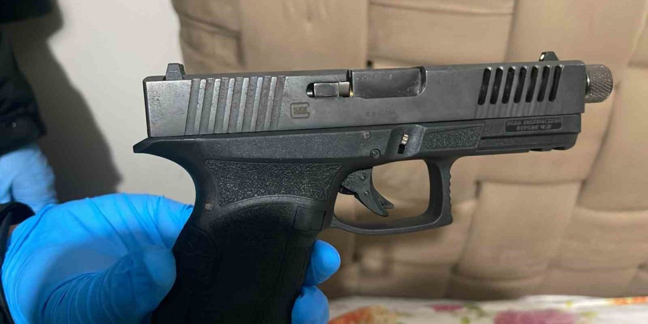 EYÜPSULTAN’DA AİLESİNİ KATLEDEN ŞÜPHELİ ADLİYEYE SEVK EDİLDİ