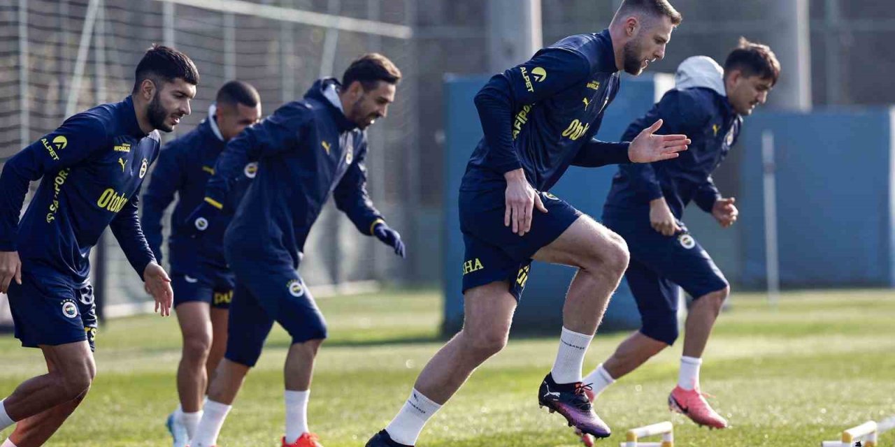 FENERBAHÇE, ÇAYKUR RİZESPOR MAÇININ HAZIRLIKLARINI TAMAMLADI