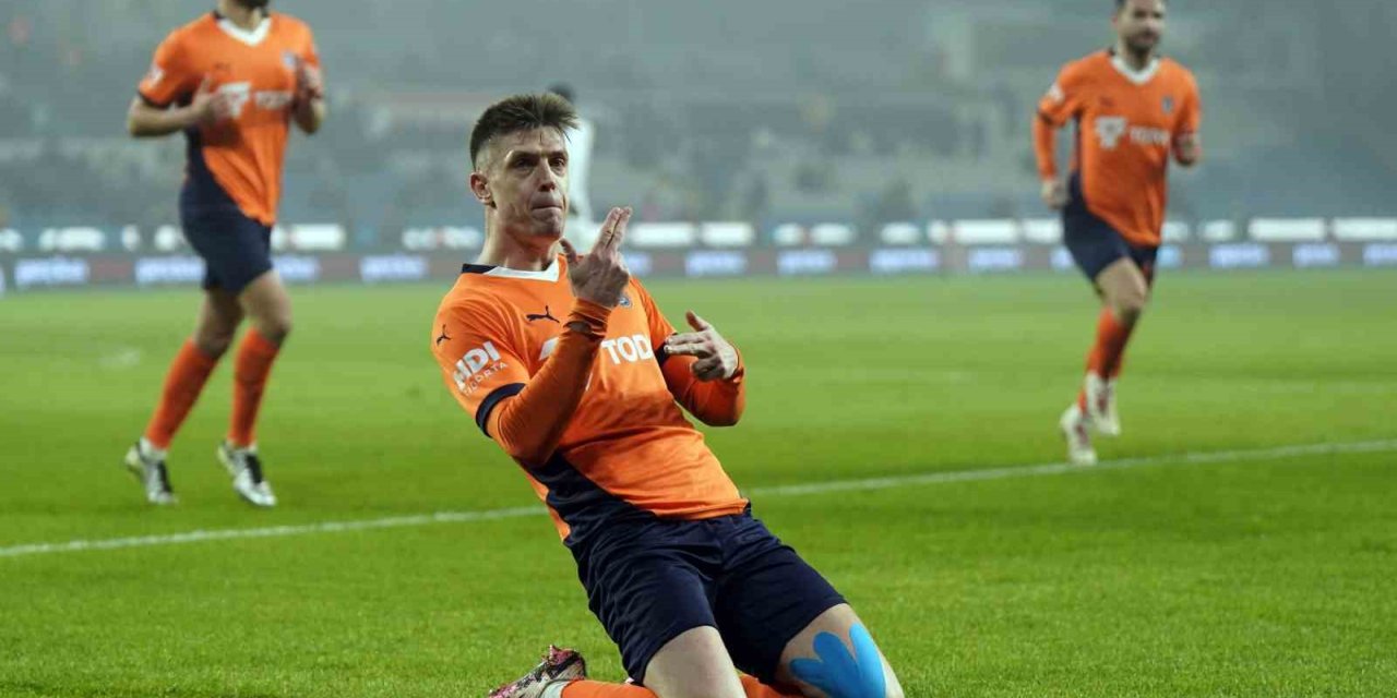 TRENDYOL SÜPER LİG: BAŞAKŞEHİR: 1 - SAMSUNSPOR: 0 (İLK YARI)