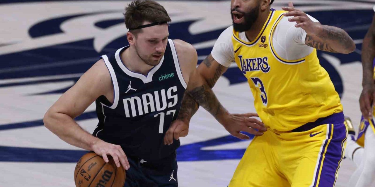 NBA’DE LAKERS, LUKA DONCİC’İ KADROSUNA KATTI, ANTHONY DAVİS’İ DALLAS’A GÖNDERDİ