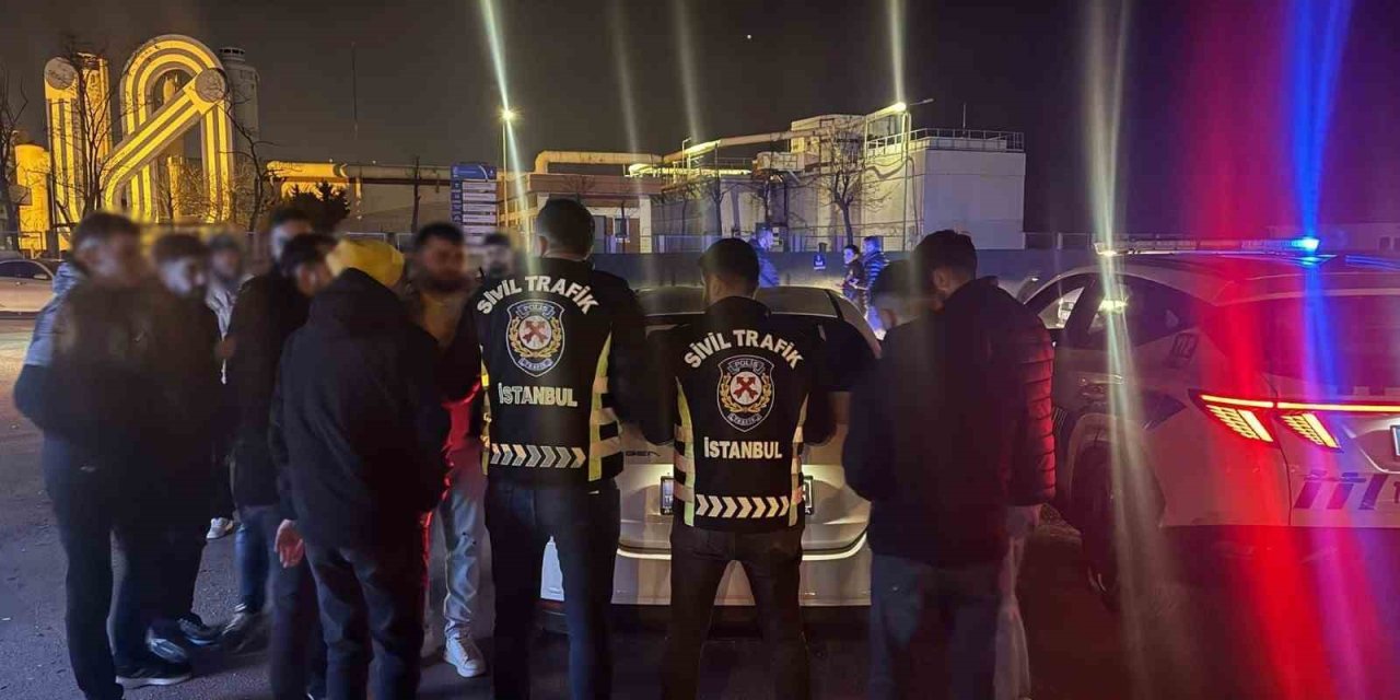 İSTANBUL’DA ARAÇLARINDA MODİFİYE VE SES SİSTEMİ BULUNDURAN SÜRÜCÜLERE CEZA YAĞDI