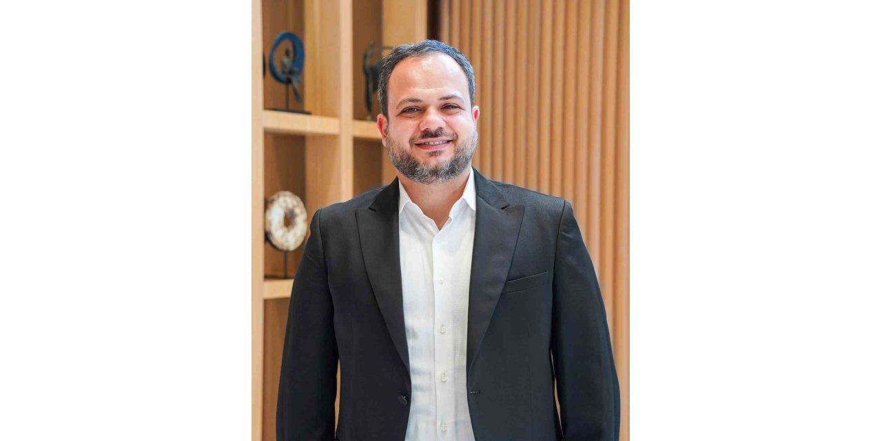 İŞ HAYATINDA ÜNİVERSİTE DİPLOMASI GEREKTİRMEYEN ‘YENİ YAKA’LAR YÜKSELİŞE GEÇİYOR