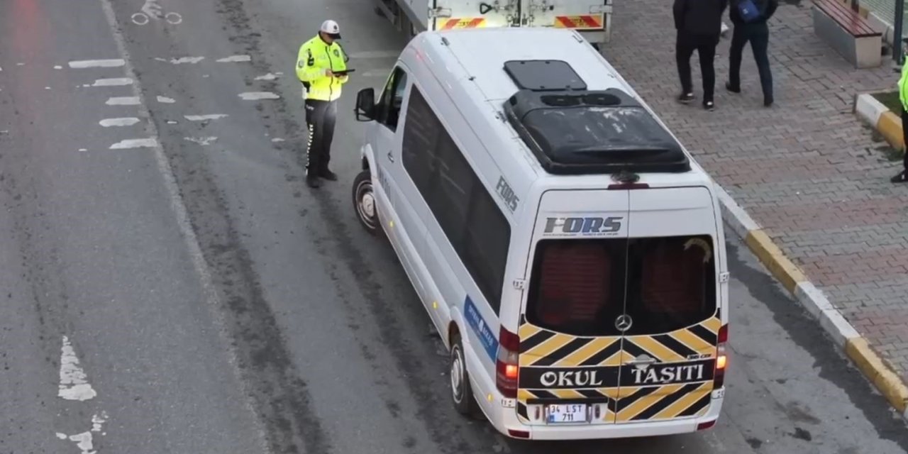 İSTANBUL’DA ÖĞRENCİ SERVİSLERİNE YÖNELİK POLİS UYGULAMASI
