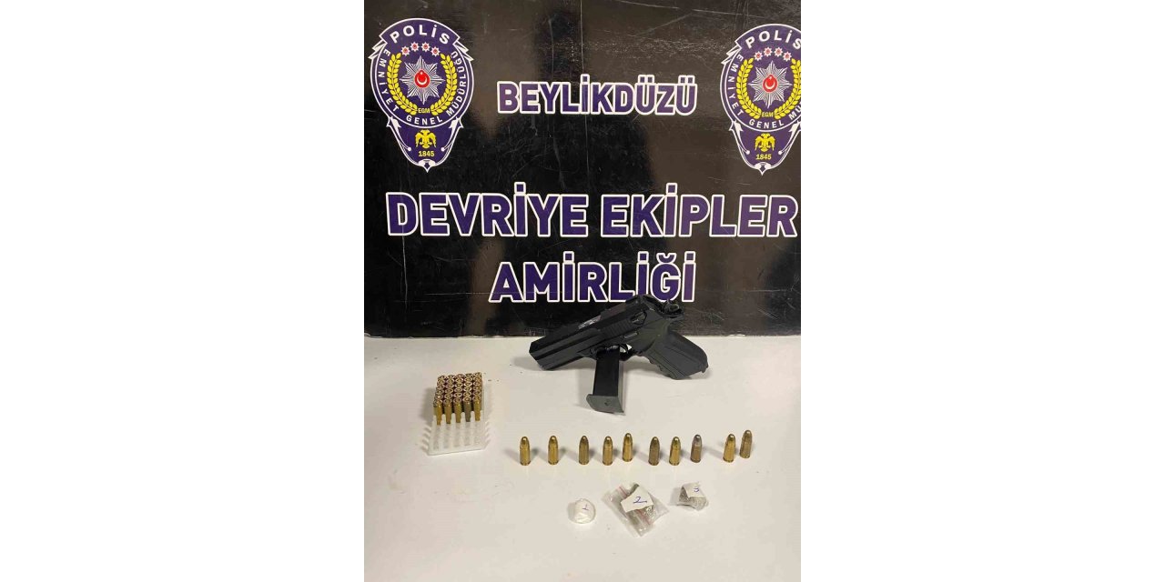 BEYLİKDÜZÜ’NDE GÜVENLİK GÖREVLİSİNE SİLAHLI TEHDİDE 3 GÖZALTI