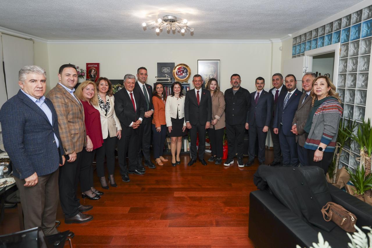 CHP Genel Başkanı Özgür Özel, Balbay & Süngü Hukuk Bürosunu Ziyaret Etti