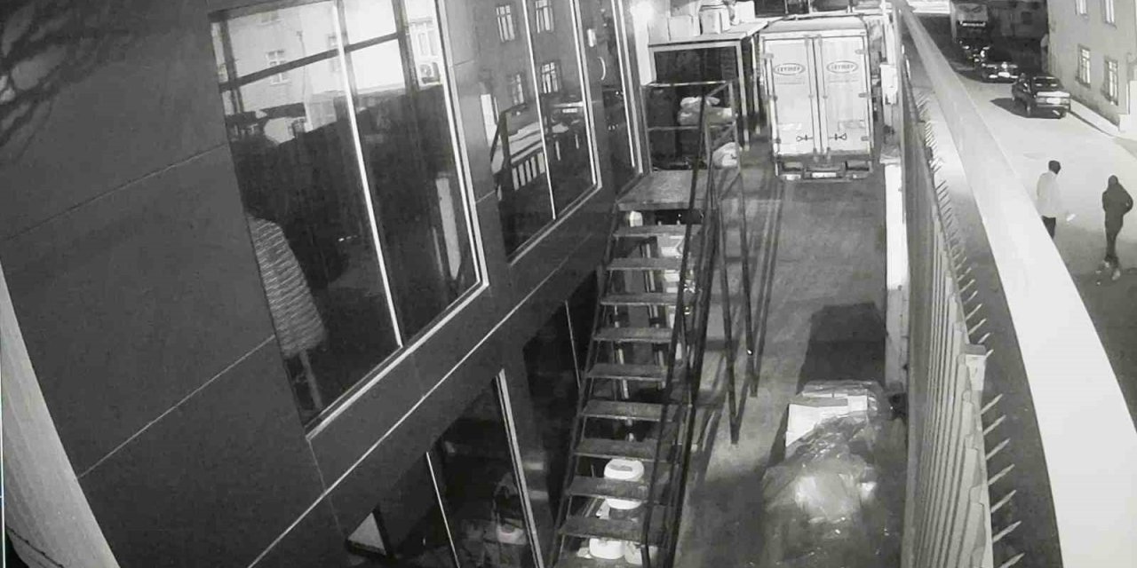ARNAVUTKÖY’DEKİ CİNAYETİN GÜVENLİK KAMERASI GÖRÜNTÜLERİ ORTAYA ÇIKTI
