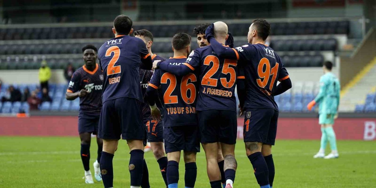 ZİRAAT TÜRKİYE KUPASI: BAŞAKŞEHİR: 2 - ÇORUM FK: 1 (İLK YARI)