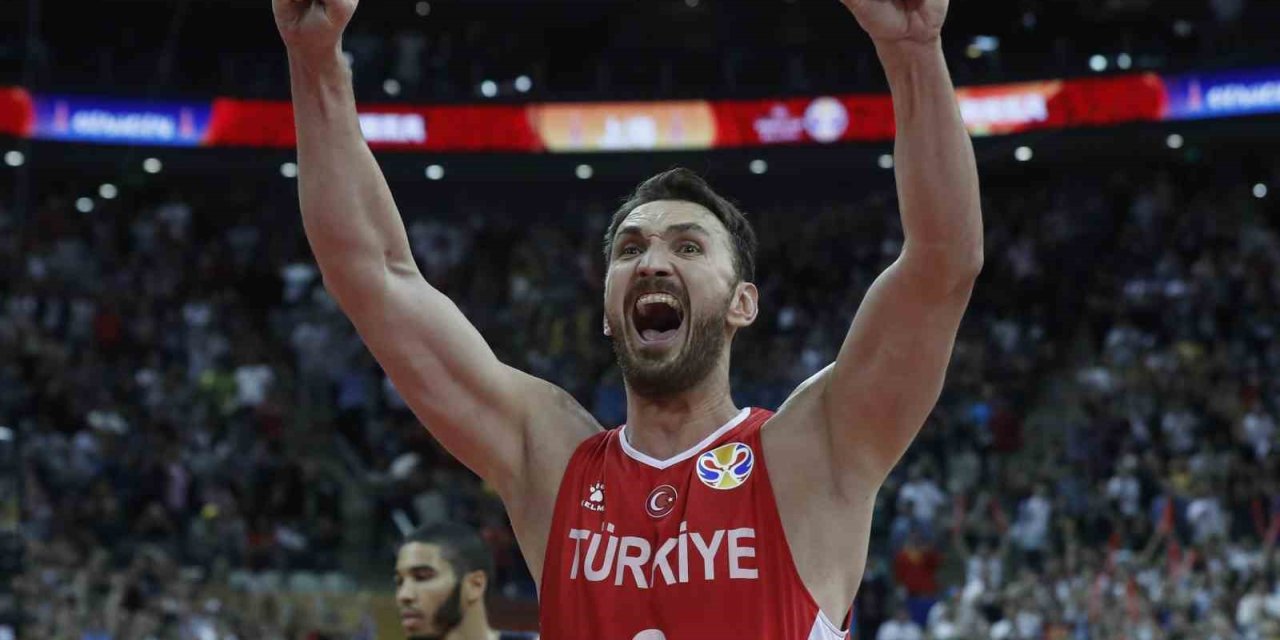 SEMİH ERDEN, BASKETBOLU BIRAKTIĞINI AÇIKLADI
