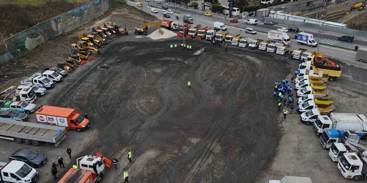 BAĞCILAR BELEDİYESİ KAR HAZIRLIKLARINI TAMAMLADI