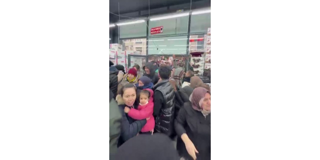 SANCAKTEPE’DE ‘NE ALIRSAN 100 LİRA’ KAMPANYASINDA İZDİHAM