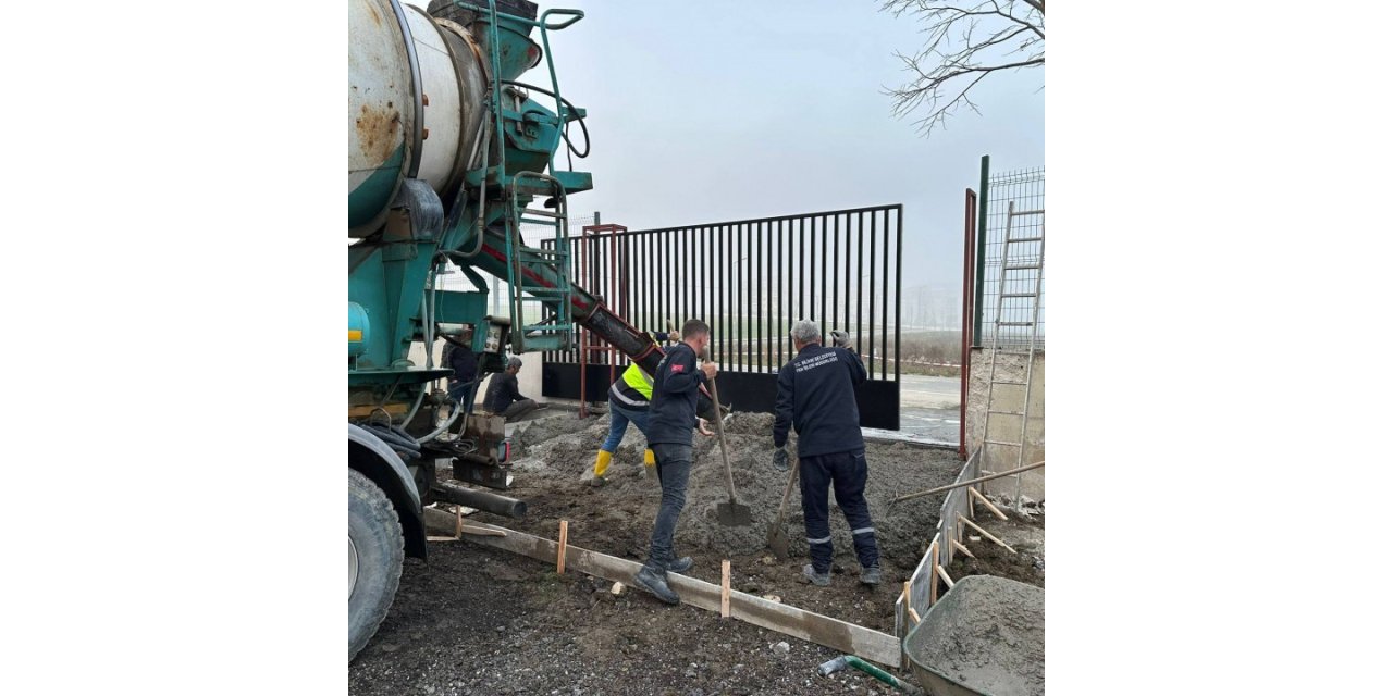 SİLİVRİ BELEDİYESİ YOL VE ALTYAPI İYİLEŞTİRME ÇALIŞMALARINA DEVAM EDİYOR