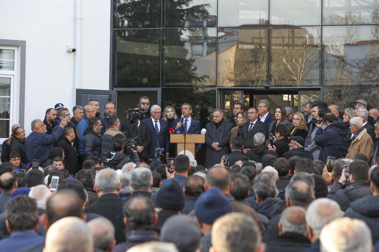 Cumhuriyet Halk Partisi Genel Başkanı Özgür Özel: “Milletimiz Bu Tarihi Hatayı Asla Unutmayacak”