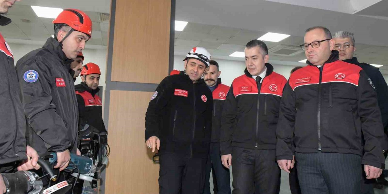 6 ŞUBAT DEPREMİNDE VEFAT EDENLER ESENYURT’TA ANILDI