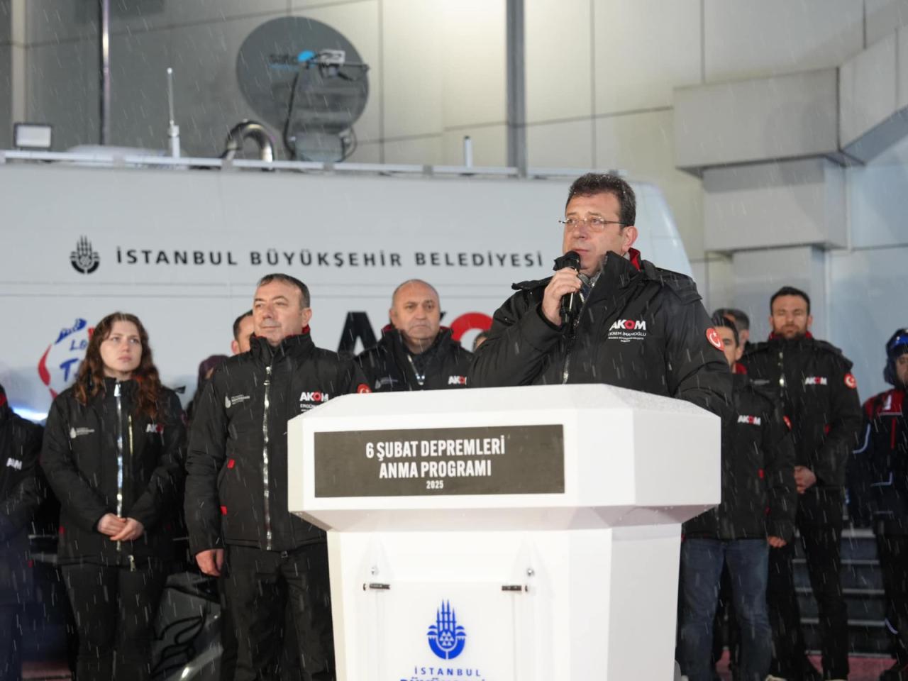 6 ŞUBAT DEPREMLERİ’NDE HAYATINI KAYBEDENLER İÇİN AKOM’DA ANMA TÖRENİ