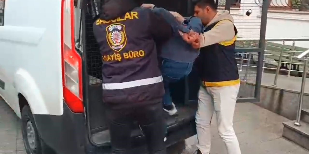 BAĞCILAR’DA 2 POLİSE BIÇAKLA SALDIRAN ŞAHIS ADLİYEYE SEVK EDİLDİ