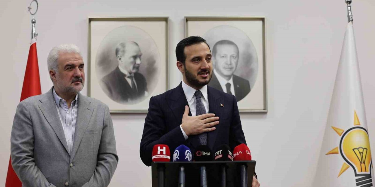 AK PARTİ İSTANBUL İL BAŞKANLIĞI’NDA DEVİR TESLİM TÖRENİ DÜZENLENDİ