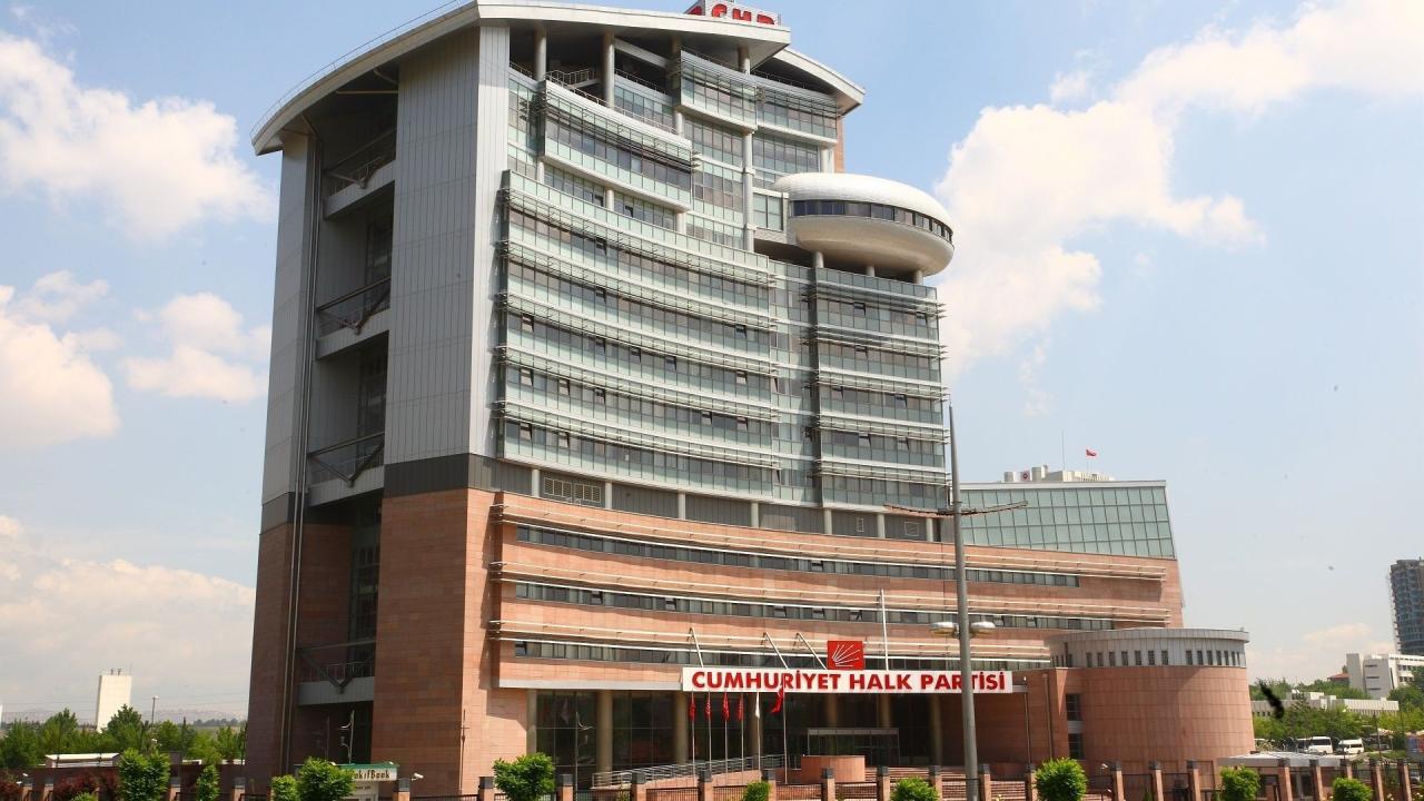 CHP Genel Başkanı Özgür Özel Sahte İçki Vakaları ile İlgili Heyet Görevlendirdi