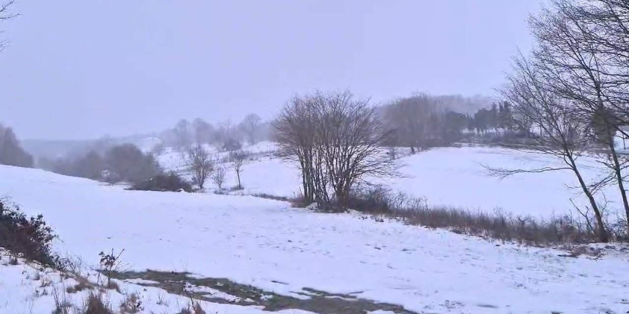 KAR SİLİVRİ’Yİ BEYAZA BÜRÜDÜ