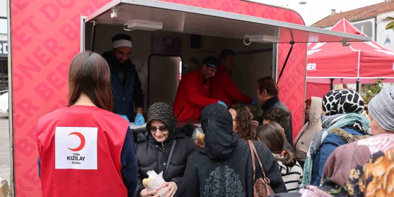 BEREKET DÖNER VE KIZILAY’DAN İŞ BİRLİĞİ